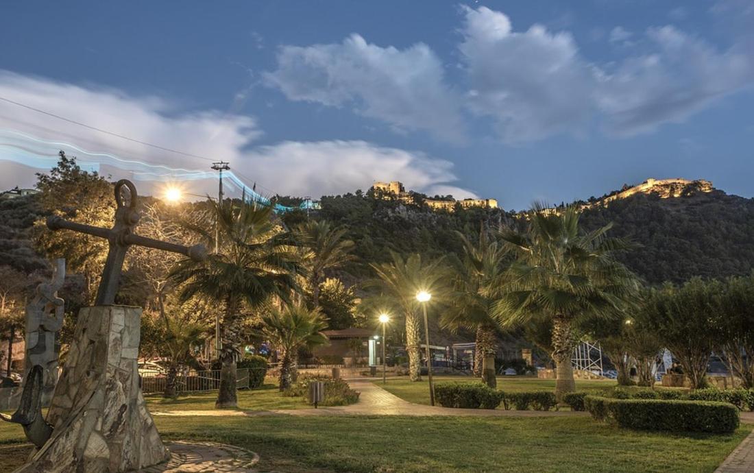 Beautiful Sultan House At Cleopatra Beach 1 With Umbrellas, Balcony, Barbecue, Private 100Mbps Wifi, Smart Tv, Table Games, Vip Trans-Fer - Beautiful Apartmenthouse 알란야 외부 사진